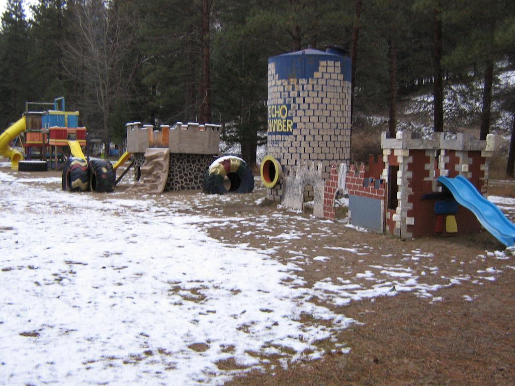 Rainbow Lake Castle Resort Princeton Exterior foto